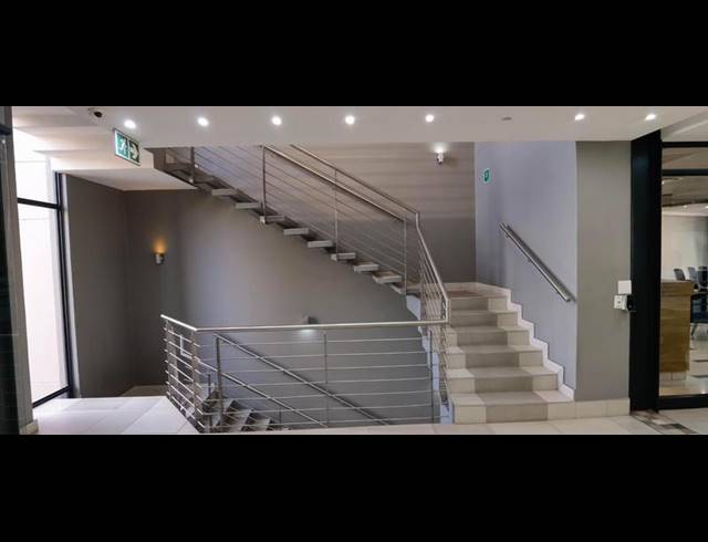 BUSINESS PROPERTY TO RENT IN LYNNWOOD MANOR